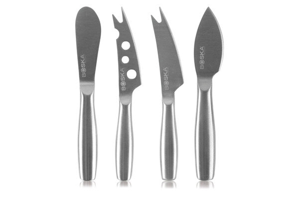 Набор из 4-х ножей для сыра Boska &quot;Копенгаген мини&quot; Вы без ума от сыра? Тогда вам нужен набор ножей для сыра! Вы можете резать любой сыр, твёрдый и мягкий с этим комплектом ножей. Он состоит из четырёх стильных ножей из нержавеющей стали. Ручки этих ножей для сыра полые внутри, что делает их лёгкими. Ножи из нержавеющей стали прослужат вам долго. Можно мыть в посудомоечной машине.